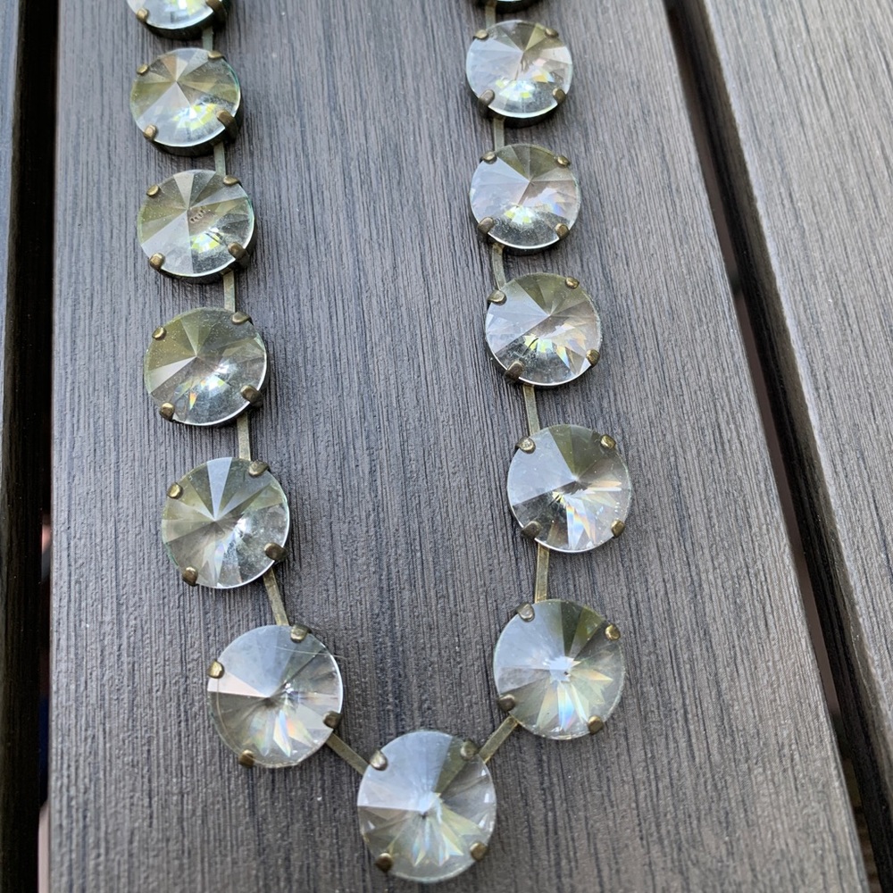 Sabika Female Fab Vienna choker & earrings